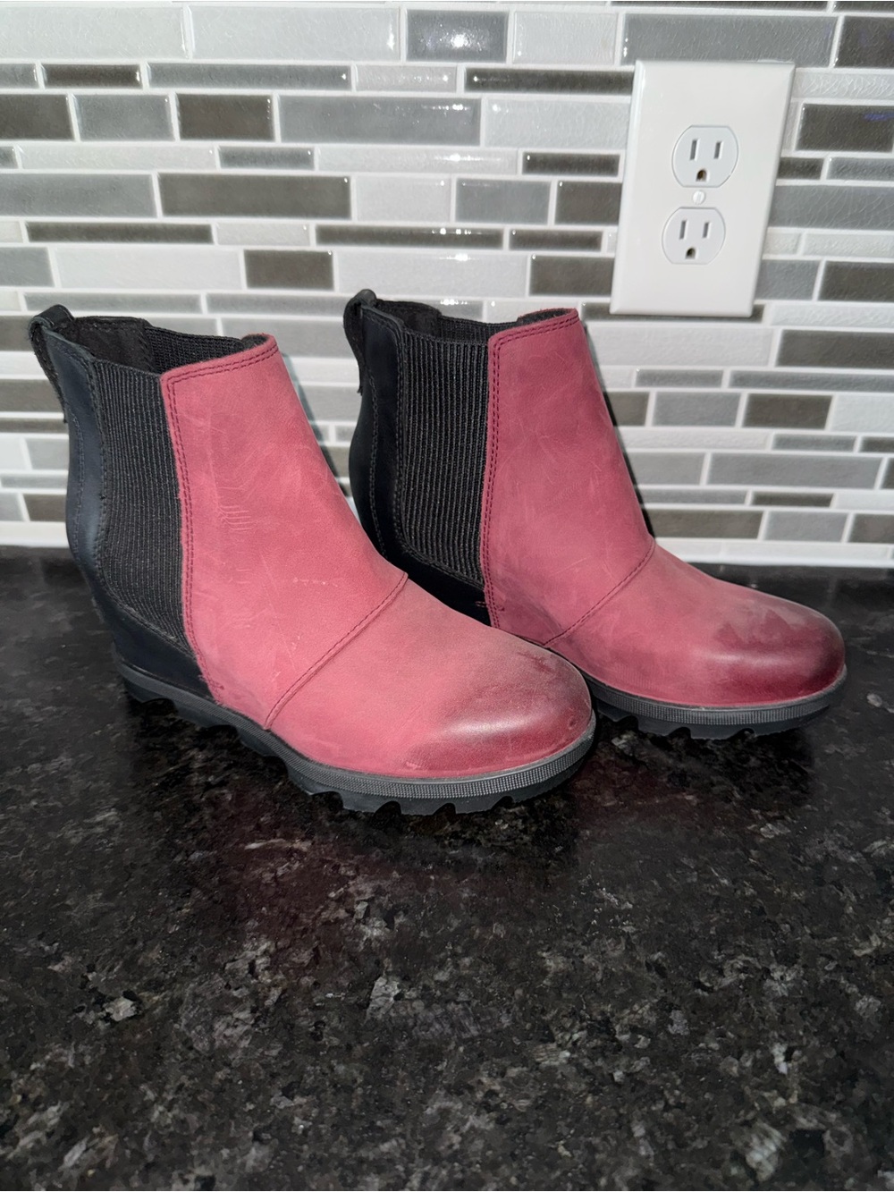 Brand New Women's Burgundy Sorel Ankle Boots with Black Elastic Panels